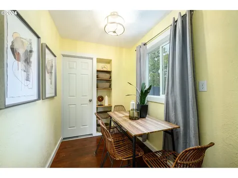 619 NW 10th Street Mcminnville OR 97128