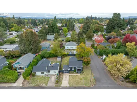 619 NW 10th Street Mcminnville OR 97128