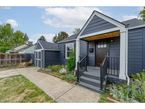 619 NW 10th Street Mcminnville OR 97128