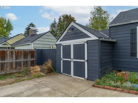 619 NW 10th Street Mcminnville OR 97128