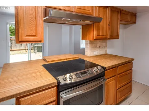 2133 Jeppesen Acres Road Eugene OR 97401