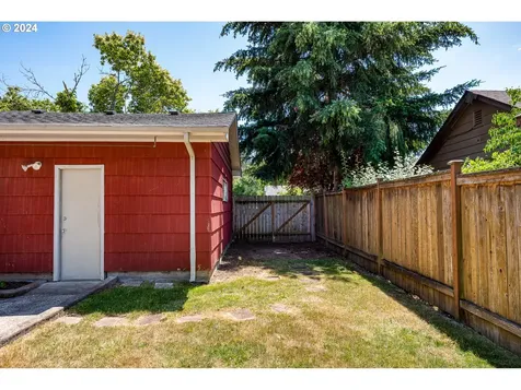 2133 Jeppesen Acres Road Eugene OR 97401
