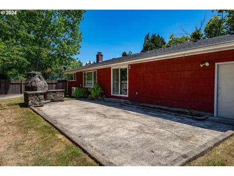 2133 Jeppesen Acres Road Eugene OR 97401