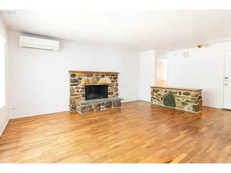 2133 Jeppesen Acres Road Eugene OR 97401