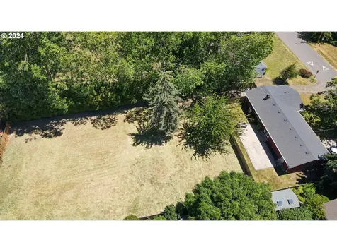 2133 Jeppesen Acres Road Eugene OR 97401