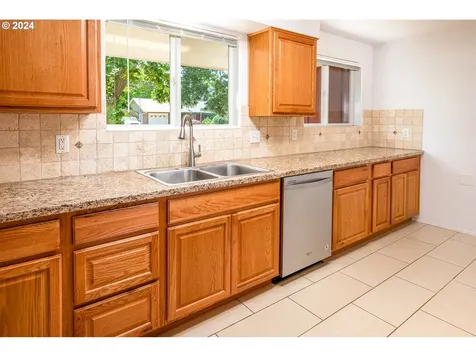 2133 Jeppesen Acres Road Eugene OR 97401