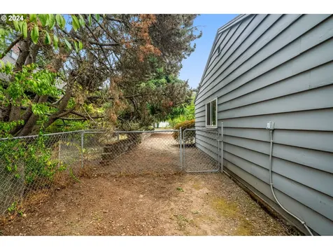 5601 SE Harold Street Portland OR 97206