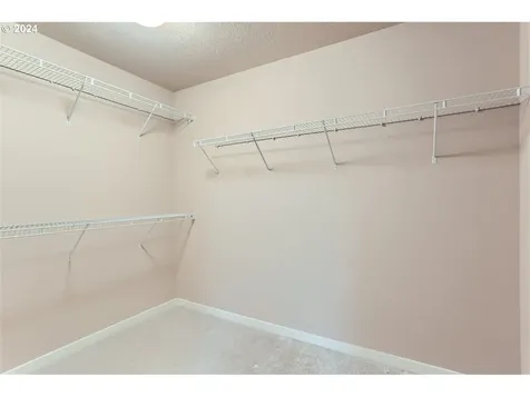 2708 Se 48th Place Hillsboro OR 97123