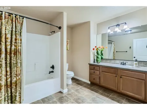 2708 Se 48th Place Hillsboro OR 97123