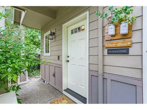 2708 Se 48th Place Hillsboro OR 97123