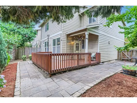2708 Se 48th Place Hillsboro OR 97123