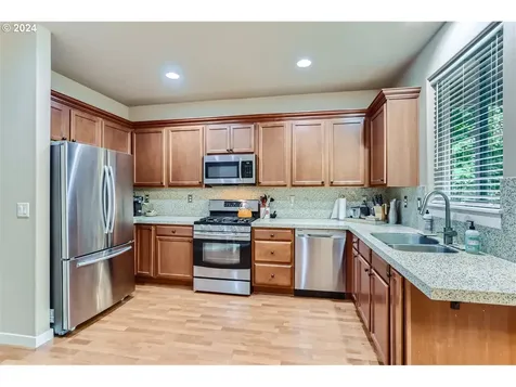 2708 Se 48th Place Hillsboro OR 97123