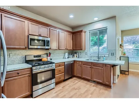 2708 Se 48th Place Hillsboro OR 97123