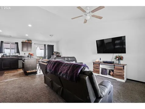 398 Riley Avenue Umatilla OR 97882