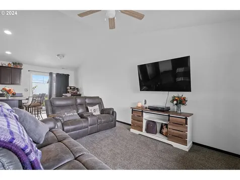 398 Riley Avenue Umatilla OR 97882