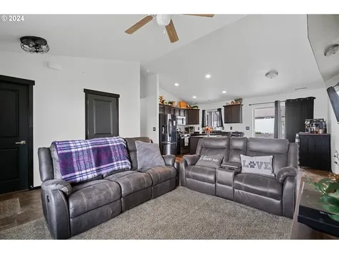 398 Riley Avenue Umatilla OR 97882