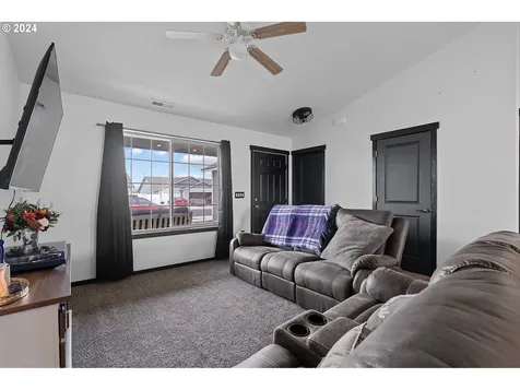 398 Riley Avenue Umatilla OR 97882