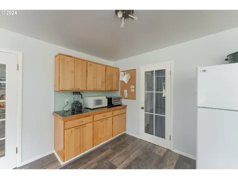 276 Wolf Valley Drive Umpqua OR 97486