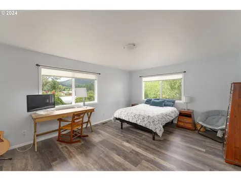 276 Wolf Valley Drive Umpqua OR 97486