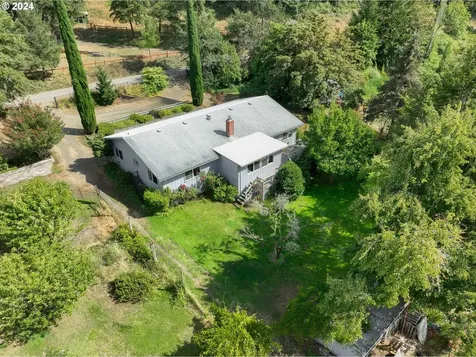 276 Wolf Valley Drive Umpqua OR 97486