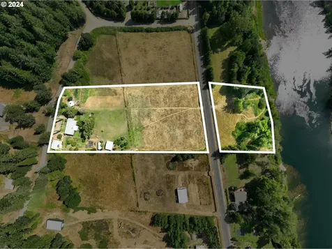 276 Wolf Valley Drive Umpqua OR 97486