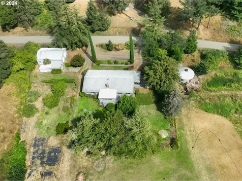 276 Wolf Valley Drive Umpqua OR 97486