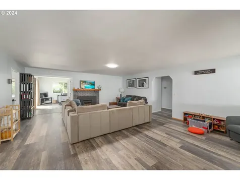 276 Wolf Valley Drive Umpqua OR 97486
