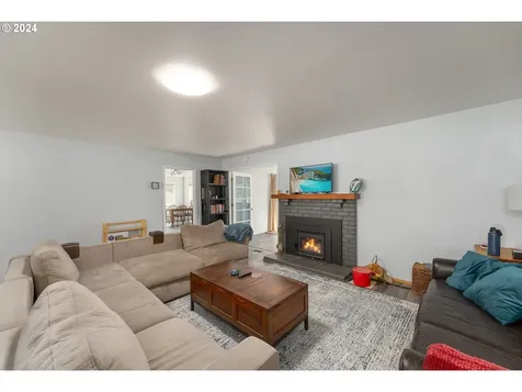 276 Wolf Valley Drive Umpqua OR 97486