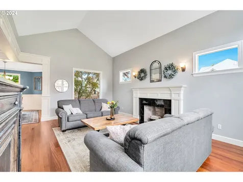 3060 Roxbury Drive West Linn OR 97068