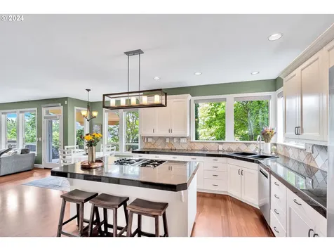 3060 Roxbury Drive West Linn OR 97068