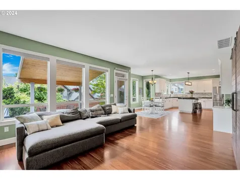 3060 Roxbury Drive West Linn OR 97068