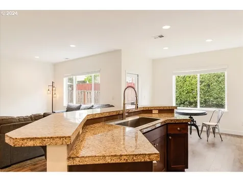 1084 Parkside Avenue Forest Grove OR 97116