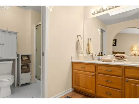 18517 SE 24th Circle Vancouver WA 98683