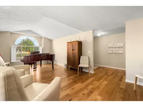 18517 SE 24th Circle Vancouver WA 98683