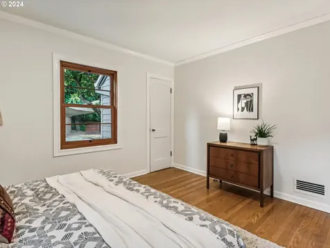 6837 Ne Alameda Street Portland OR 97213