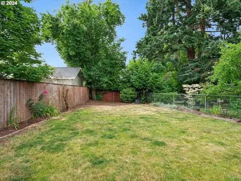 6837 Ne Alameda Street Portland OR 97213