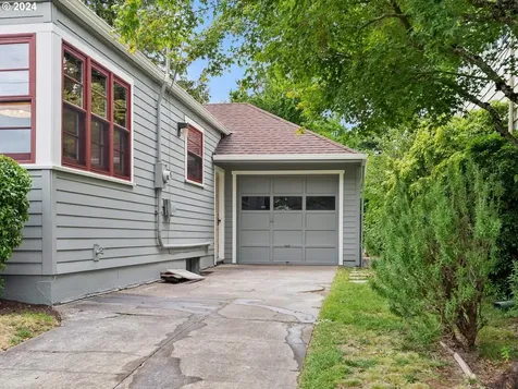 6837 Ne Alameda Street Portland OR 97213