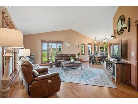 17899 Se Grand Island Road Dayton OR 97114