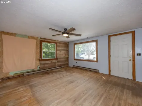 635 Main Street Fairview OR 97024