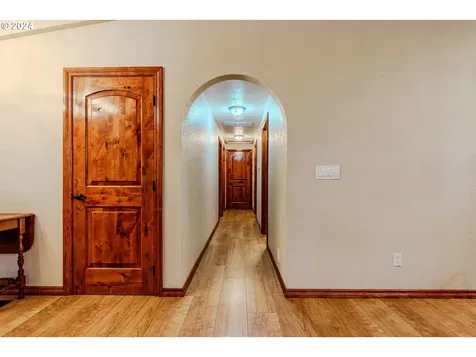 21981 S Ferguson Road Beavercreek OR 97004