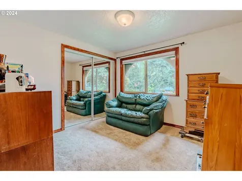 21981 S Ferguson Road Beavercreek OR 97004