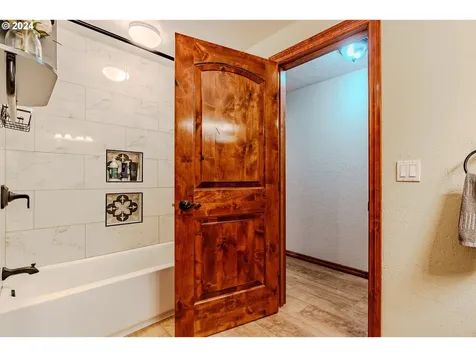 21981 S Ferguson Road Beavercreek OR 97004