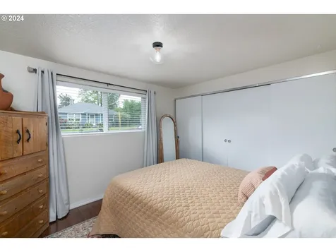 920 N Collier Street Coquille OR 97423