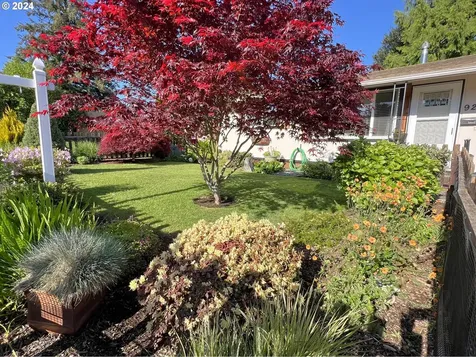 920 N Collier Street Coquille OR 97423