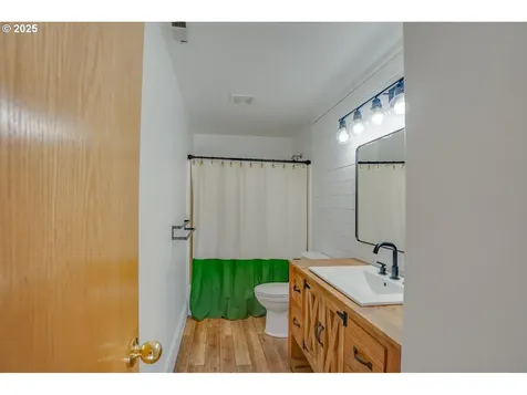 16512 NE 32nd Street Vancouver WA 98682