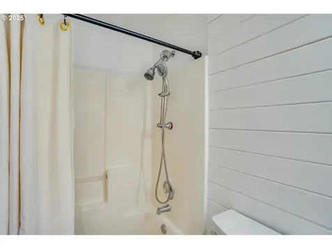 16512 NE 32nd Street Vancouver WA 98682