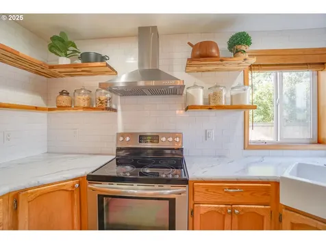 16512 NE 32nd Street Vancouver WA 98682
