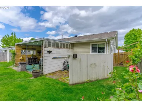 763 Oregon Way Woodburn OR 97071