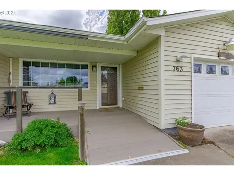 763 Oregon Way Woodburn OR 97071