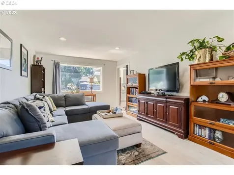 5305 NE Wygant Street Portland OR 97218
